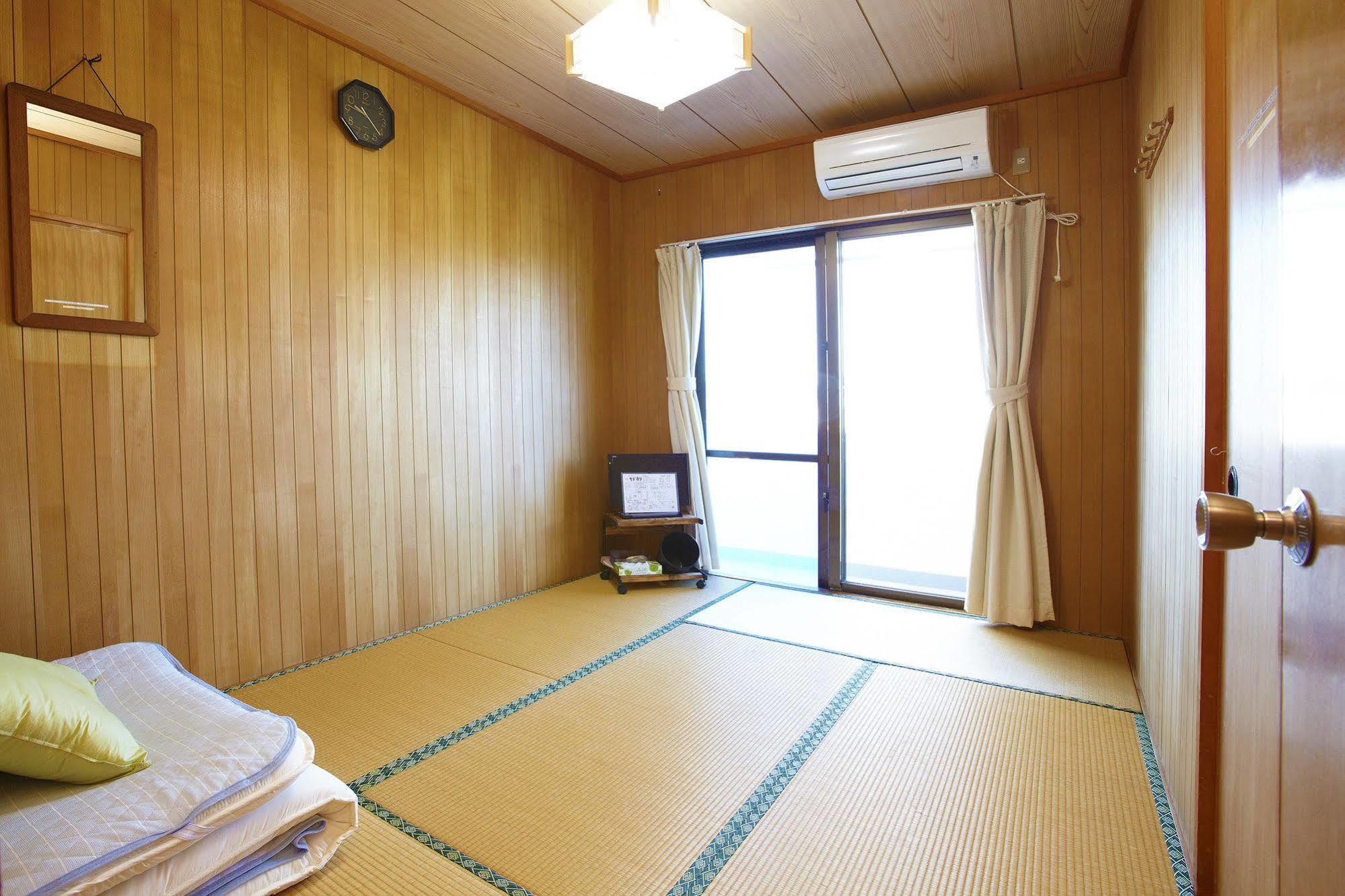 Minshuku Yadokari Hotel Zamami Exterior foto