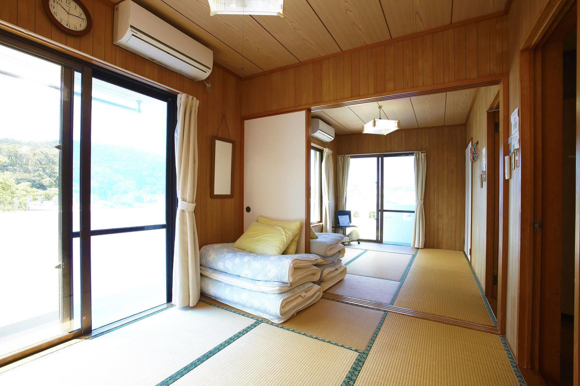 Minshuku Yadokari Hotel Zamami Exterior foto